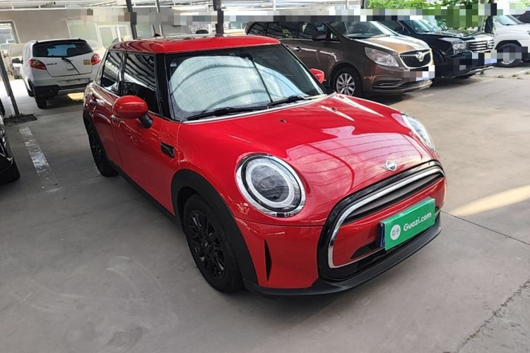Used MINI 2022 Updated 1.5T ONE Five-Door PLUS Edition Front Right 45 Deg