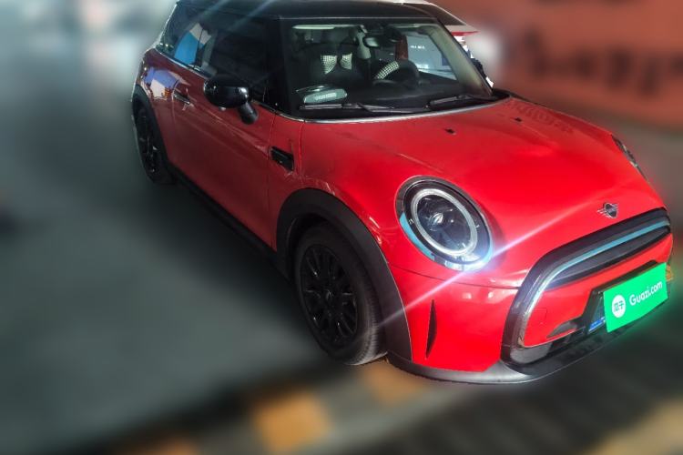 Used MINI 2022 1.5T ONE Front Right 45 Deg