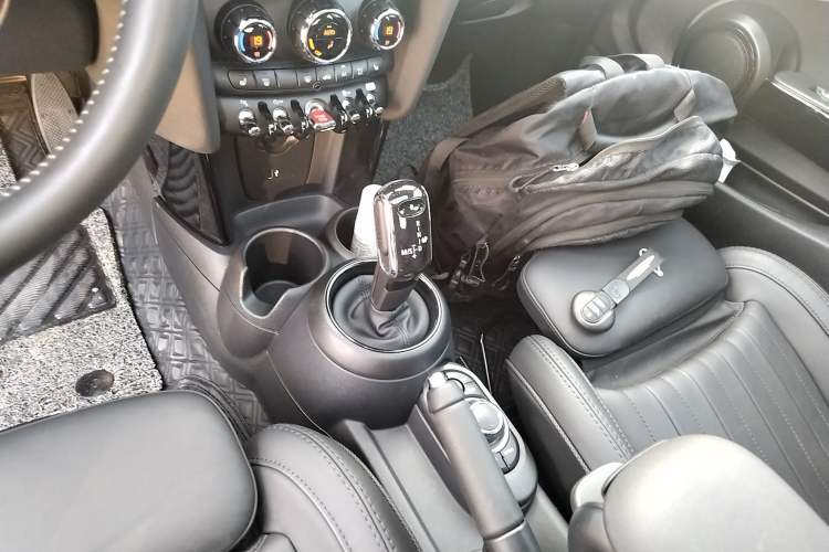Used MINI 2022 Updated 2.0T COOPER S Artist Gear Lever