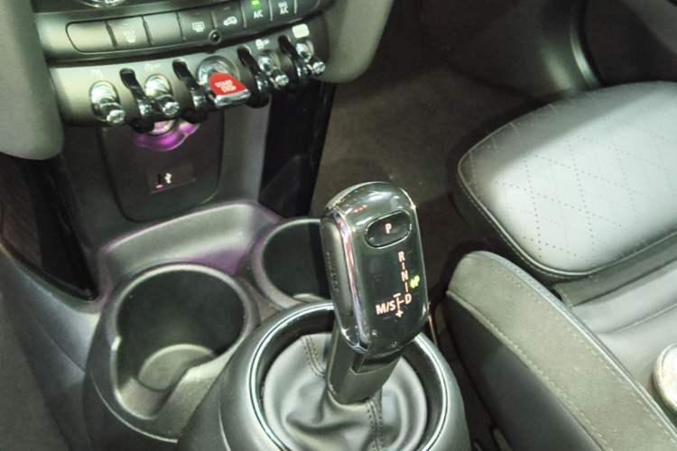 Used MINI 2022 Updated 1.5T COOPER Artist Gear Lever