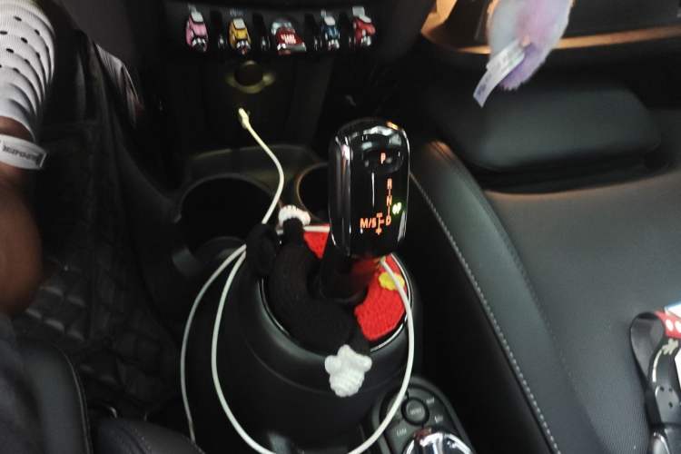 Used MINI 2022 Updated 1.5T COOPER Classic Edition Gear Lever