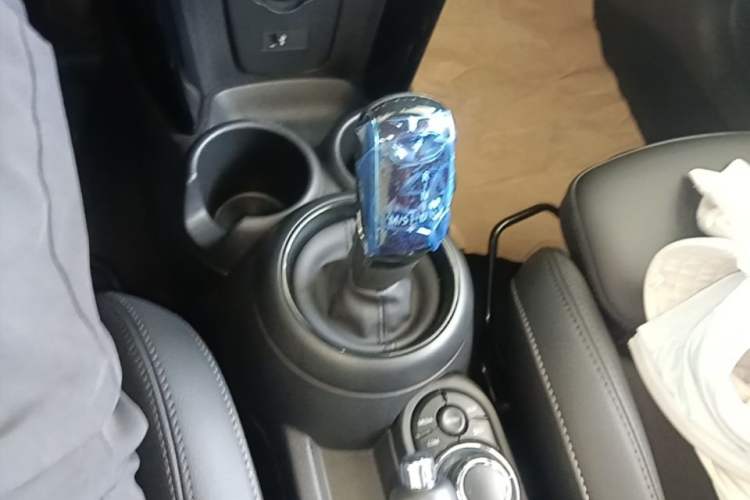 Used MINI 2022 Updated 1.5T COOPER Classic Edition Gear Lever