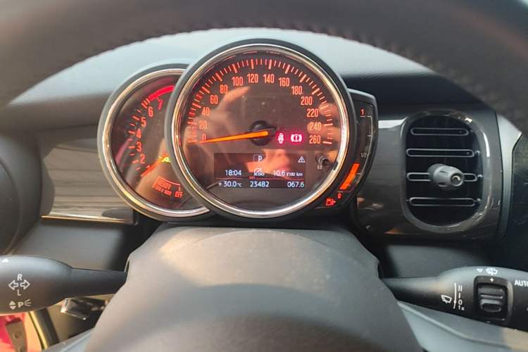 Used MINI 2022 Updated 1.5T ONE Five-Door PLUS Edition Instrument Cluster