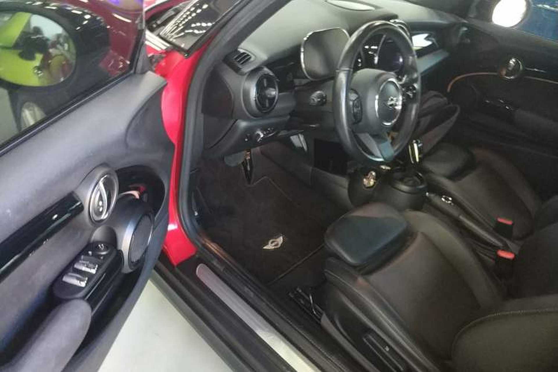 Used MINI 2022 1.5T COOPER CABRIO Classic Edition Interior 3