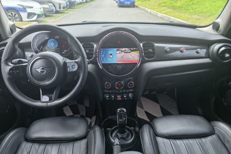 Used MINI 2022 Updated 2.0T COOPER S Classic Edition Five-Door Version Interior 3