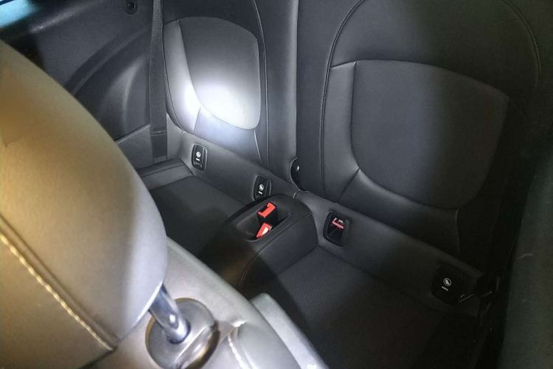Used MINI 2022 1.5T COOPER CABRIO Classic Edition Interior 4
