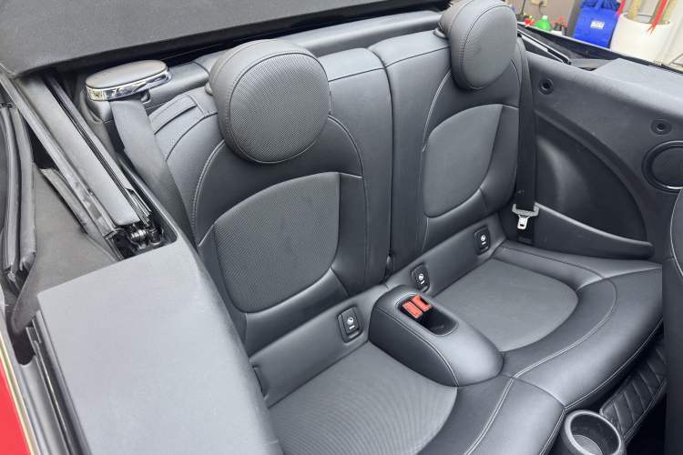 Used MINI 2022 Revised 1.5T COOPER CABRIO Classic Edition Interior 5