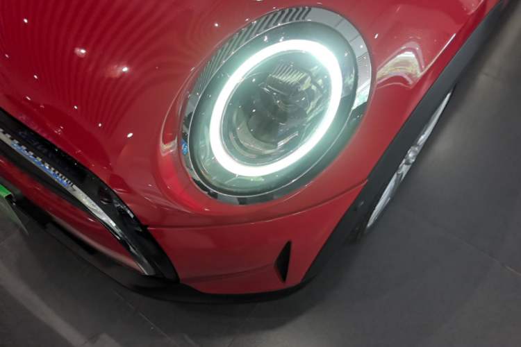 Used MINI 2022 1.5T COOPER Artist Five-Door Edition Left Front Headlight