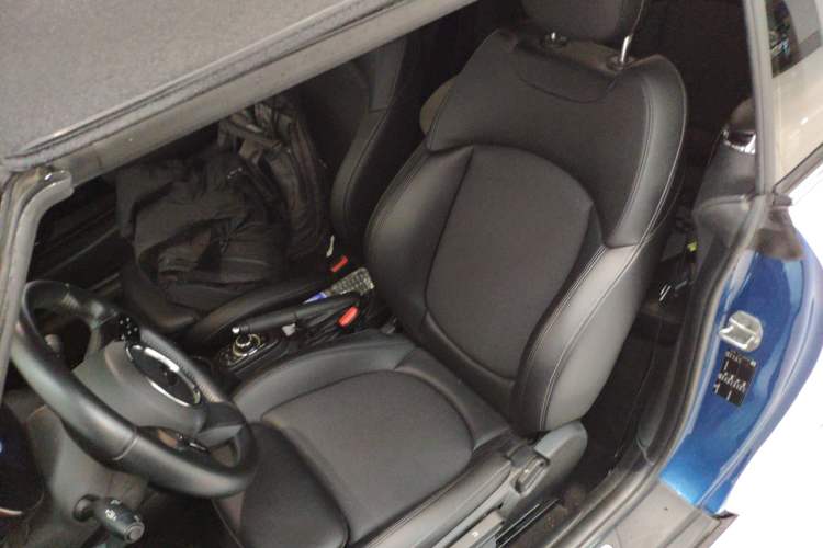 Used MINI 2022 1.5T COOPER CABRIO Classic Edition Left Front Seat