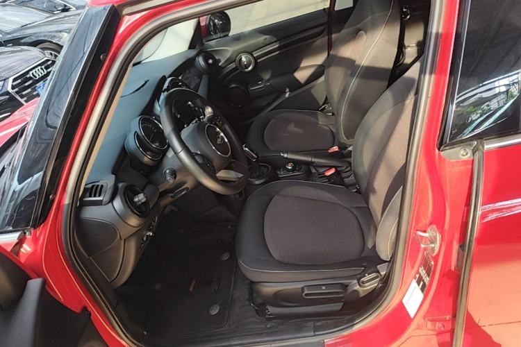 Used MINI 2022 Updated 1.5T ONE Five-Door PLUS Edition Left Front Seat