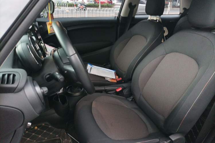 Used MINI 2022 Updated 1.5T ONE Left Front Seat