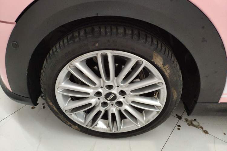 Used MINI 2022 1.5T COOPER CABRIO Classic Edition Left Front Wheel Hub