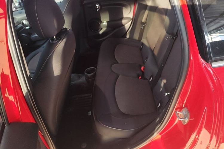Used MINI 2022 Updated 1.5T ONE Five-Door PLUS Edition Left Rear Seat