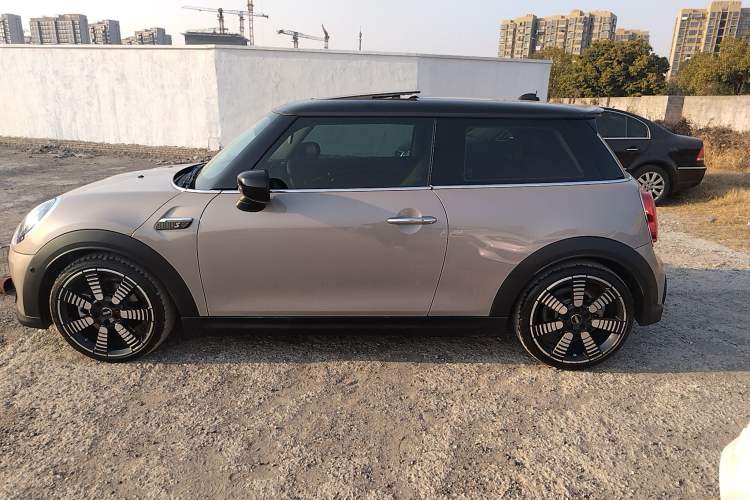 Used MINI 2022 Updated 2.0T COOPER S Artist Left Side