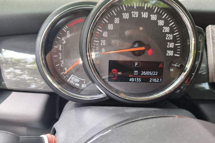 Used MINI 2022 1.5T ONE Five-Door PLUS Odometer Close Up