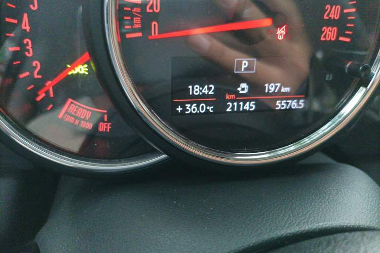 Used MINI 2022 Updated 1.5T ONE Odometer Close Up