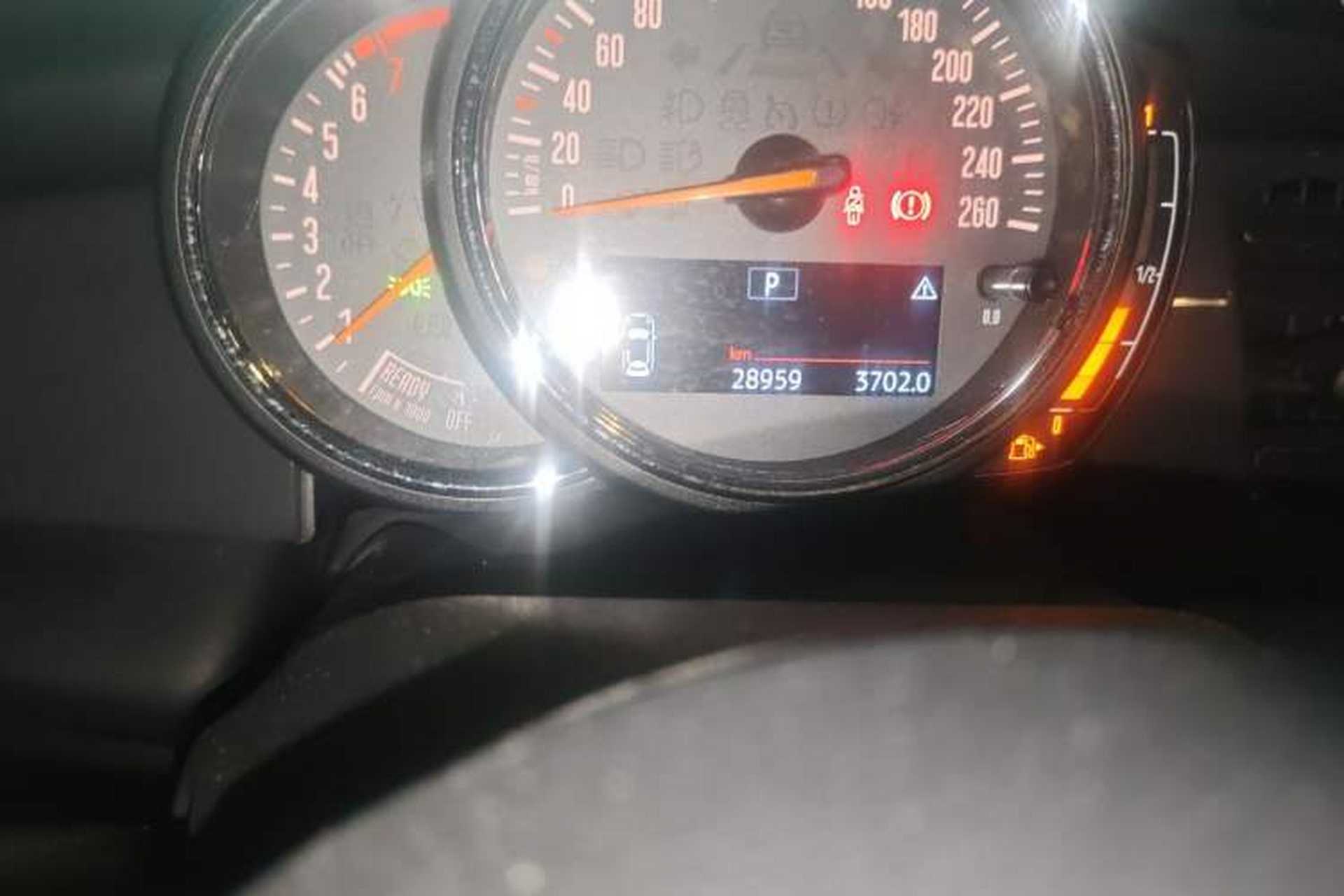 Used MINI 2022 1.5T ONE Odometer Close Up