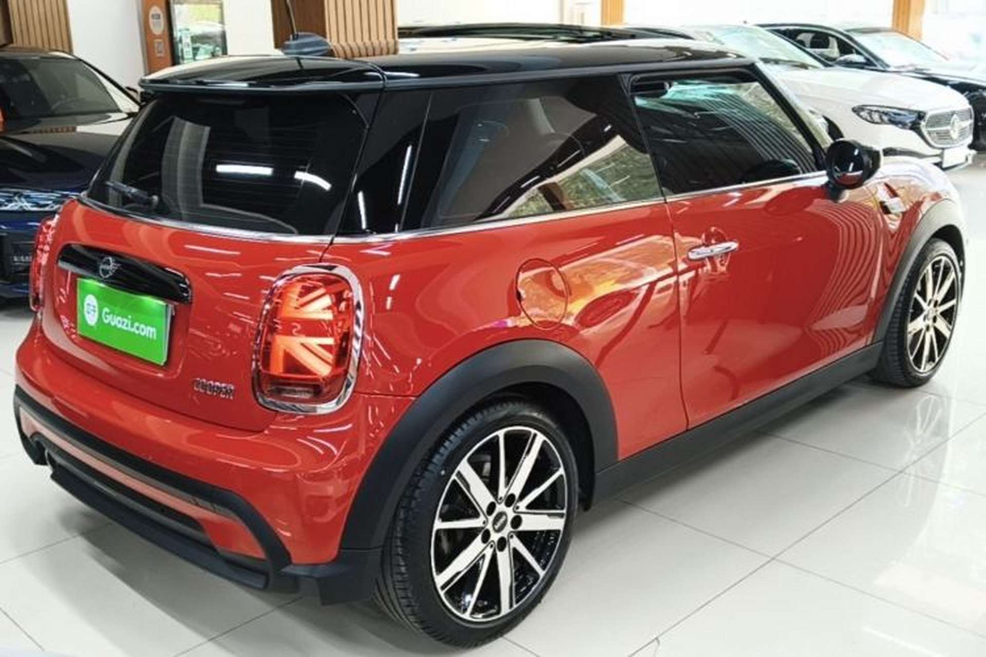 Used MINI 2022 Updated 1.5T COOPER Artist Rear Right 45 Deg