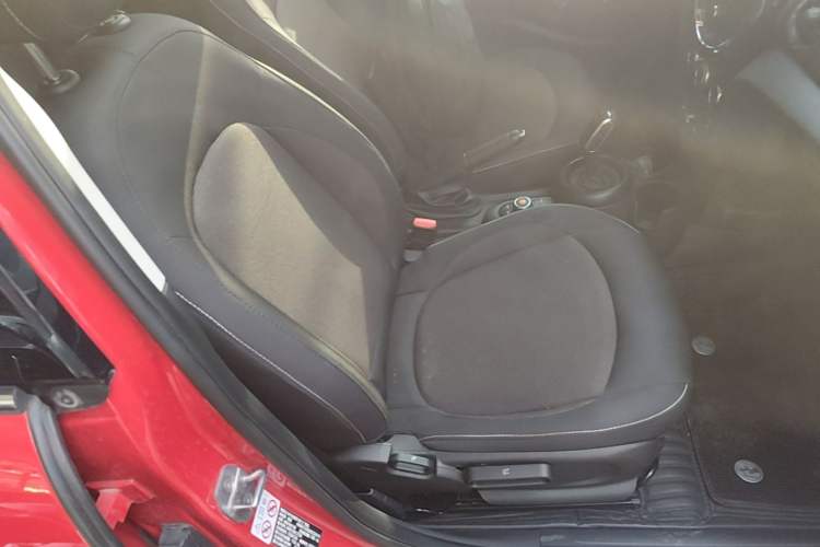 Used MINI 2022 Updated 1.5T ONE Five-Door PLUS Edition Right Front Seat