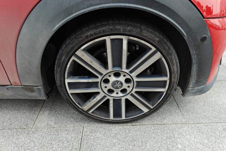 Used MINI 2022 2.0T COOPER S Artist Five-Door Edition Right Front Wheel Hub