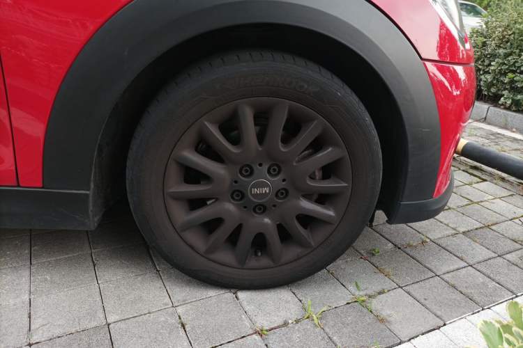Used MINI 2022 Updated 1.5T ONE Right Front Wheel Hub