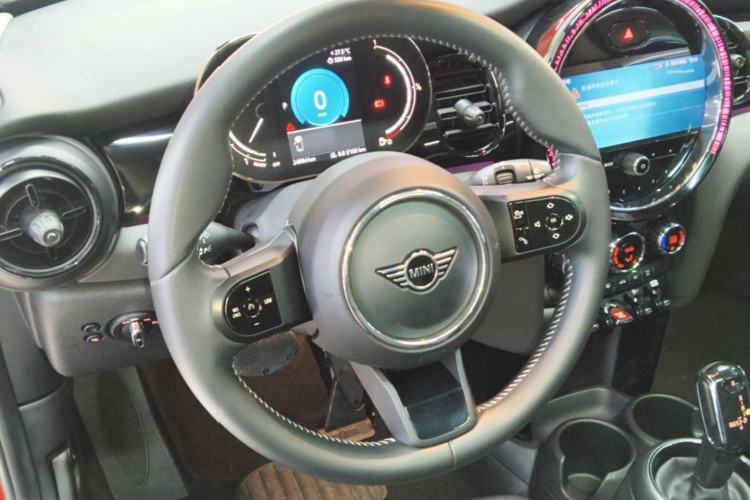Used MINI 2022 Updated 1.5T COOPER Artist Steering Wheel