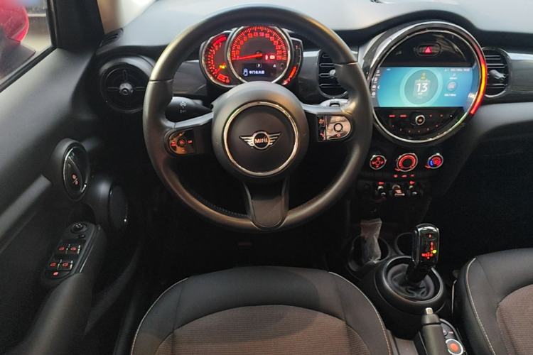Used MINI 2022 Updated 1.5T ONE Five-Door PLUS Edition Steering Wheel