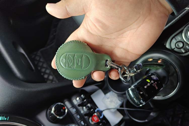 Used MINI 2022 2.0T COOPER S Artist Five-Door Edition Vehicle Key
