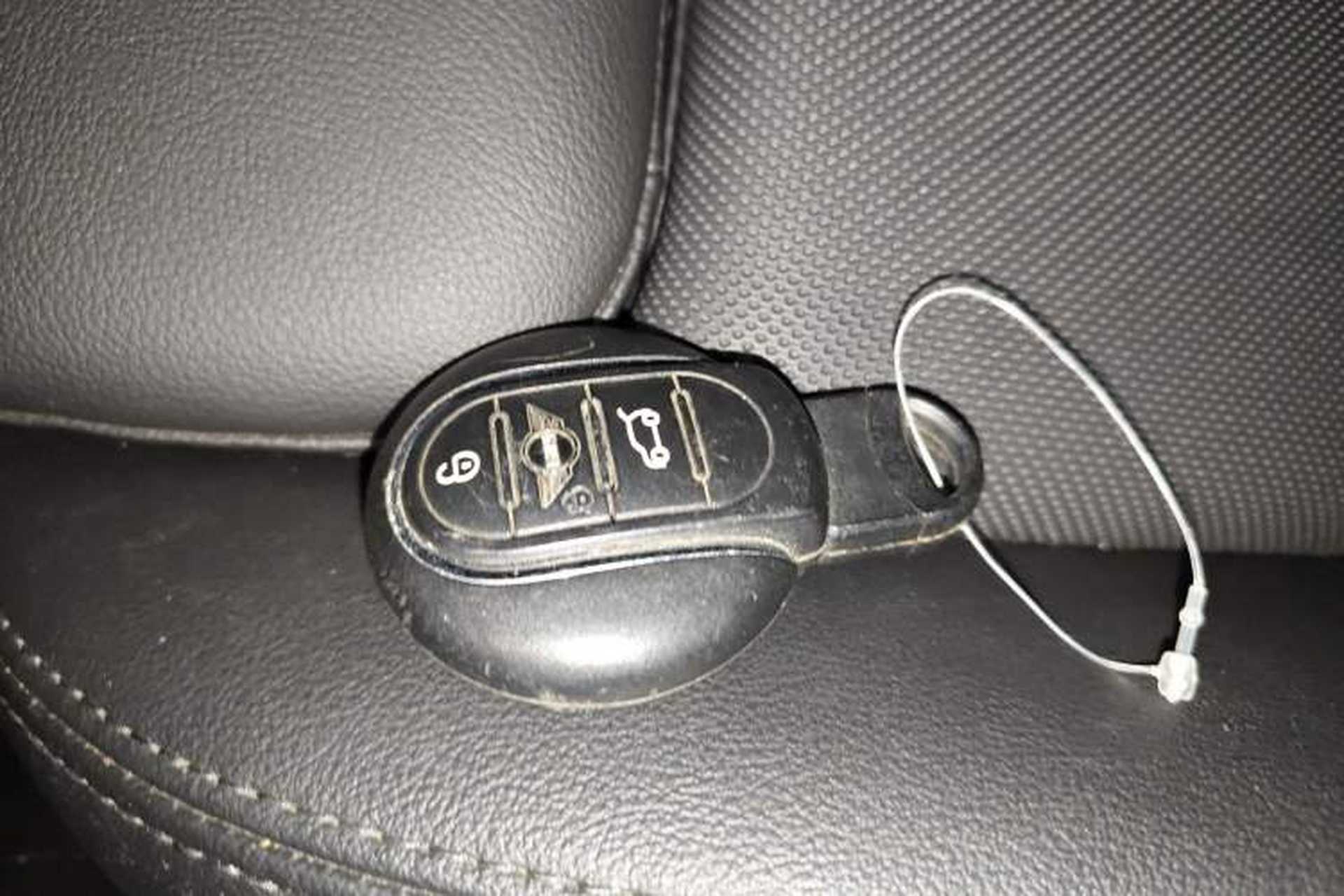 Used MINI 2022 1.5T COOPER Classic Edition Five-Door Version Vehicle Key