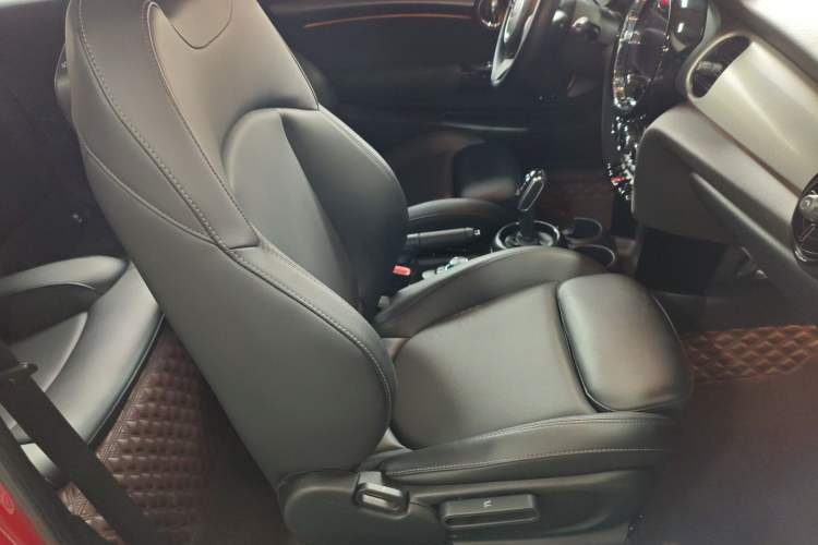 Used MINI 2022 1.5T COOPER Classic Edition Right Front Seat