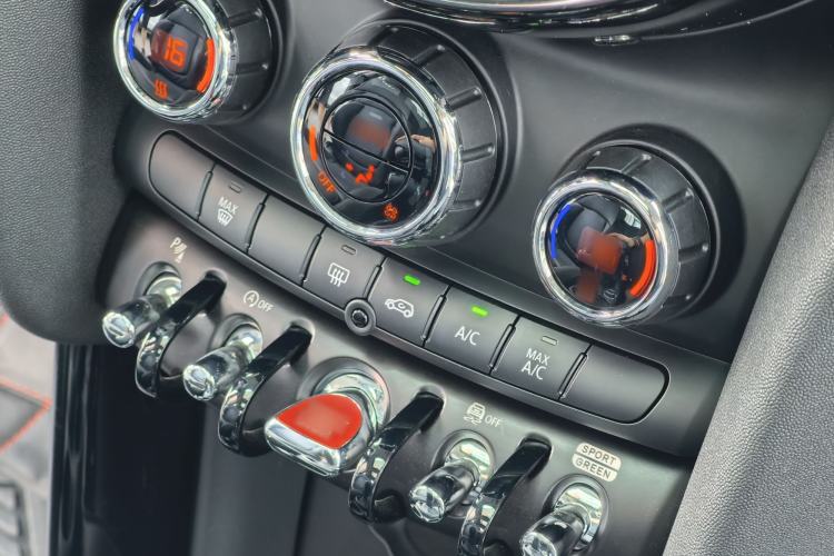 Used MINI 2022 1.5T COOPER Artist Audio And AC Panel