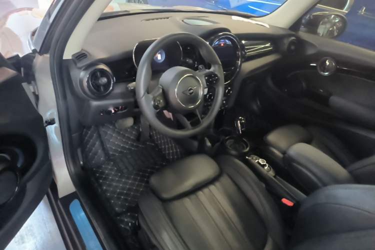 Used MINI 2022 Updated 2.0T COOPER S Artist Center Console