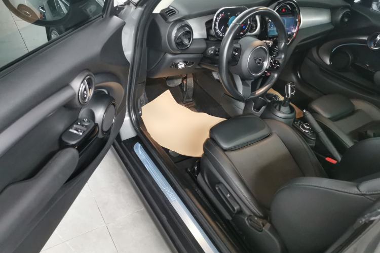 Used MINI 2022 Updated 1.5T COOPER Classic Edition Driver Seat
