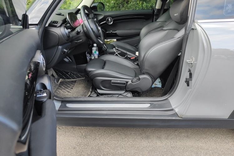 Used MINI 2022 1.5T COOPER Artist Driver Seat