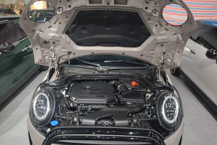 Used MINI 2022 Updated 1.5T COOPER Artist Engine Bay