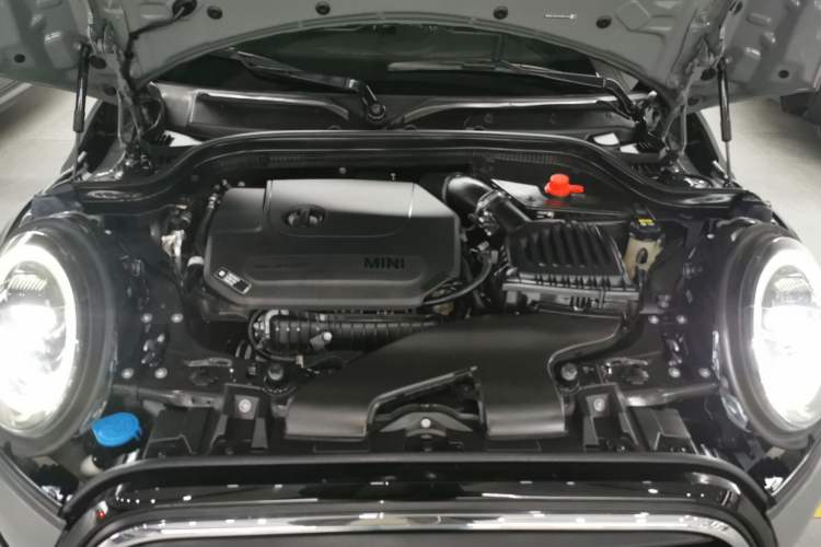 Used MINI 2022 Updated 1.5T COOPER Classic Edition Engine Bay