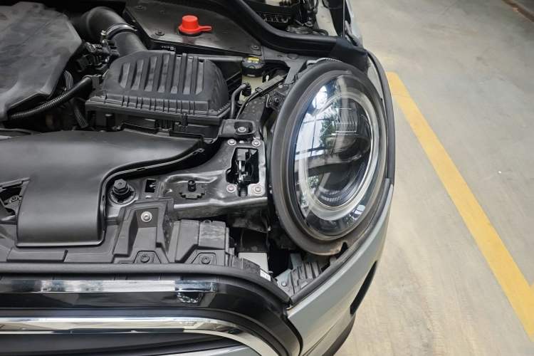 Used MINI 2022 1.5T ONE Engine Bay Left