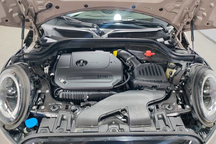 Used MINI 2022 Updated 2.0T COOPER S Classic Edition Five-Door Version Engine Bay