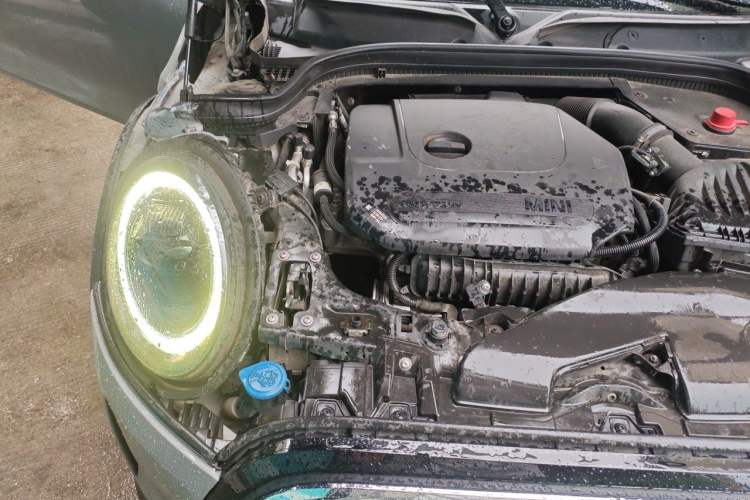 Used MINI 2022 Updated 1.5T COOPER Classic Edition Engine Bay Right