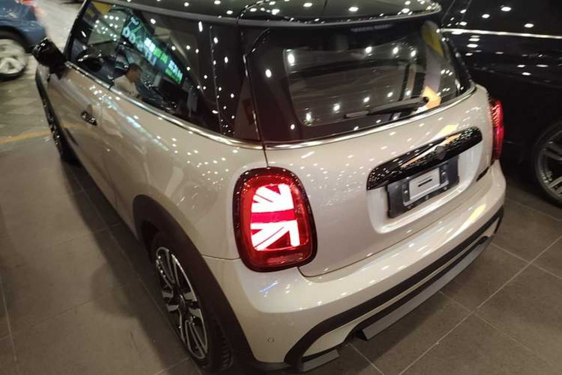 Used MINI 2022 1.5T COOPER Artist Exterior 2