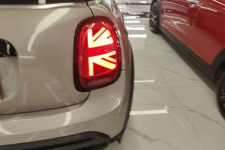 Used MINI 2022 2.0T COOPER S Artist Exterior 3