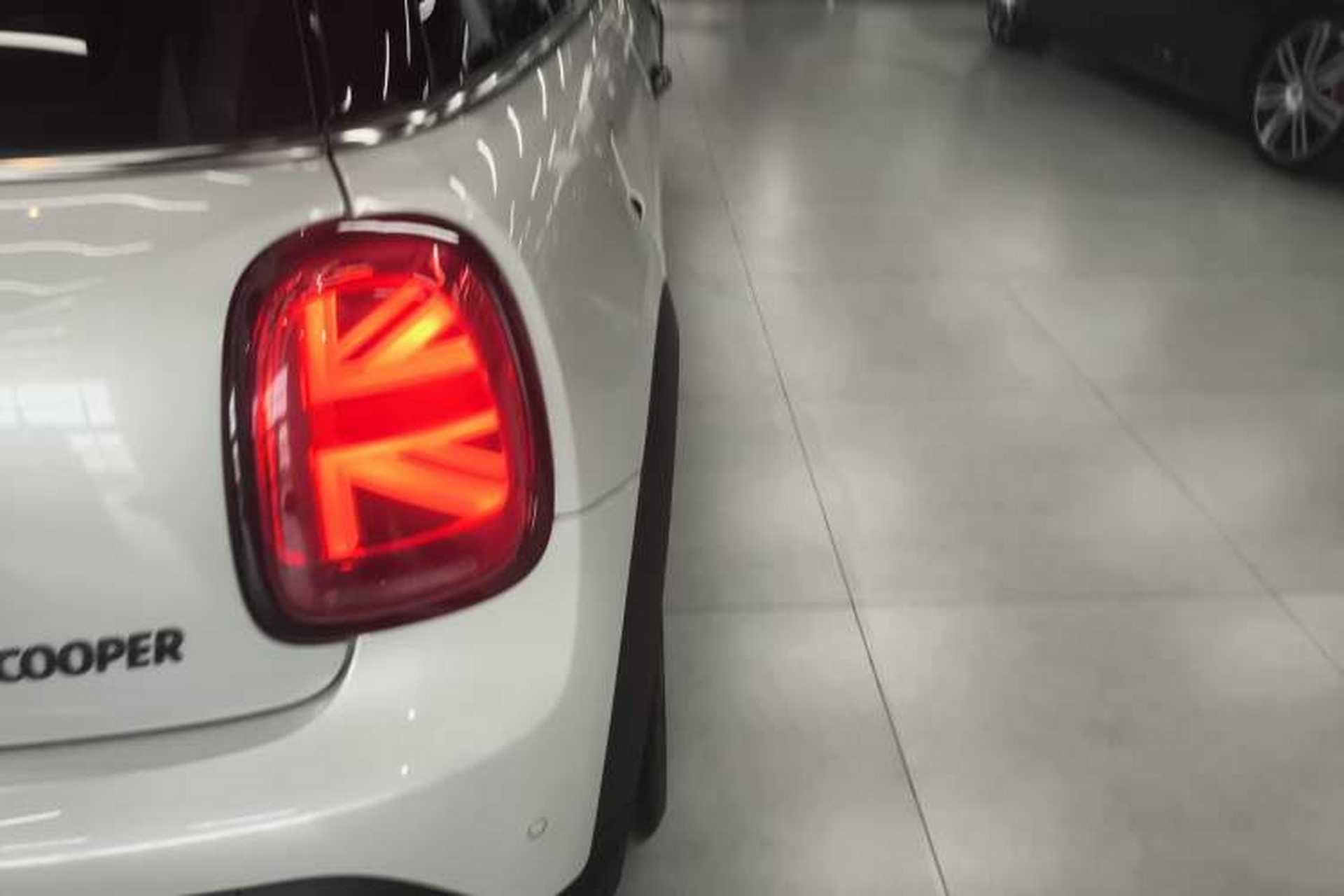 Used MINI 2022 Updated 1.5T COOPER Artist Exterior 3