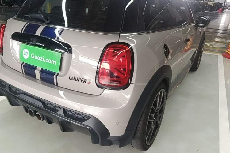 Used MINI 2022 2.0T COOPER S Racing Driver Exterior 3