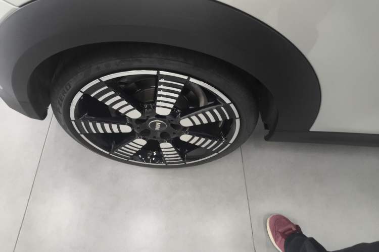 Used MINI 2022 Updated 1.5T COOPER Artist Exterior 5