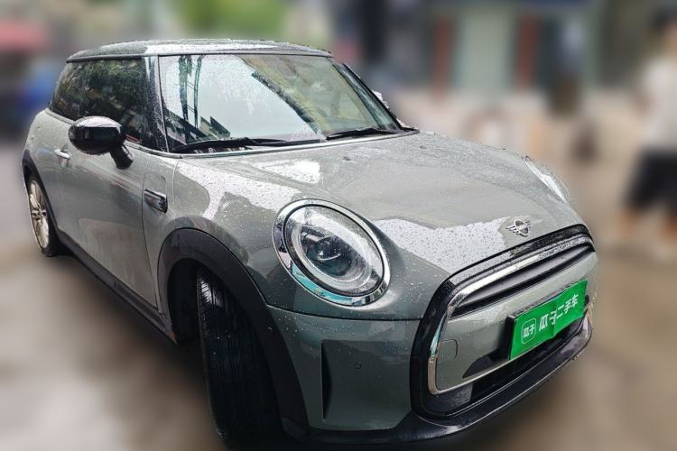 Used MINI 2022 Updated 1.5T COOPER Classic Edition Front Right 45 Deg