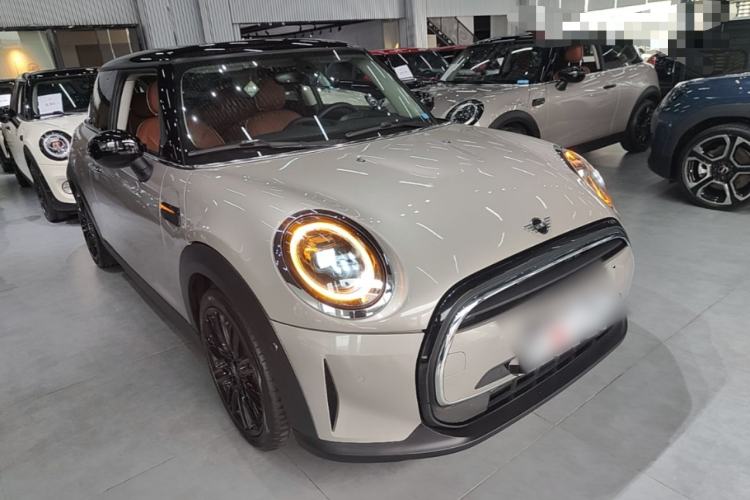 Used MINI 2022 1.5T COOPER Artist Front Right 45 Deg