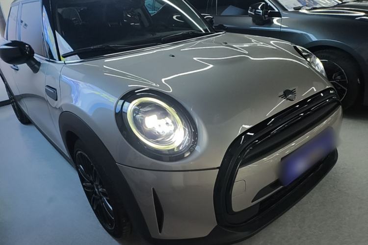 Used MINI 2022 1.5T COOPER Artist Five-Door Edition Front Right 45 Deg