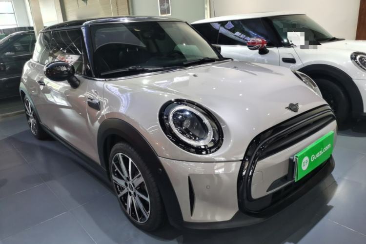 Used MINI 2022 Updated 1.5T COOPER Artist Front Right 45 Deg