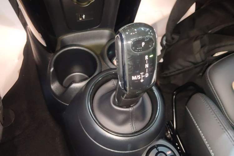 Used MINI 2022 Updated 1.5T COOPER Artist Gear Lever