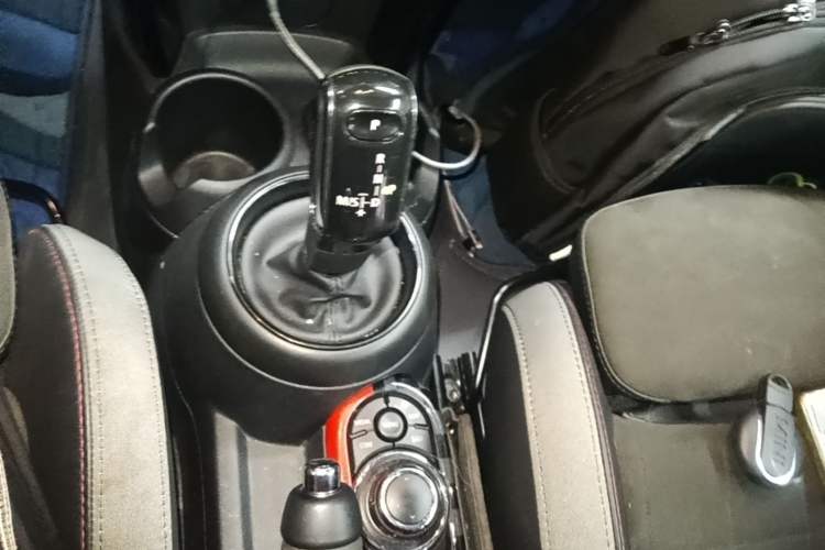 Used MINI 2022 2.0T COOPER S Racing Driver Gear Lever